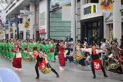 高知県のよさこいチーム「大橋通り踊り子隊」
