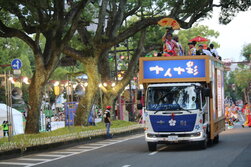 高知県のよさこいチーム「十人十彩（じゅうにんといろ）」